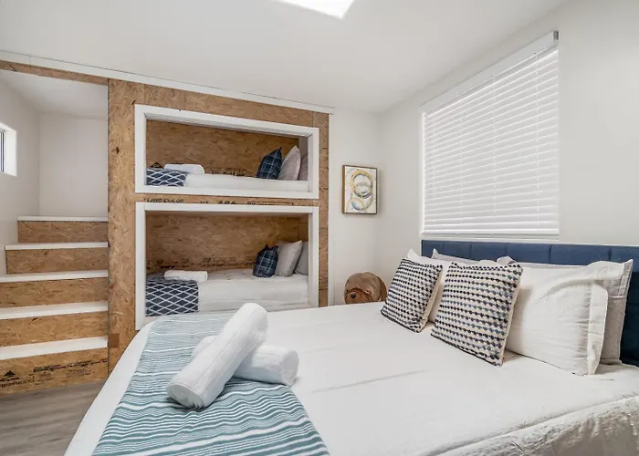 1Bd Ocean Waves Surf Parking