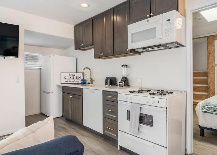 1Bd Ocean Waves Surf Parking